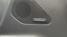 Jaguar F-Pace 2.0d Portfolio 5dr Auto AWD Diesel Estate